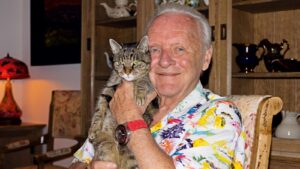 Elment Niblo, Sir Anthony Hopkins magyar macskája